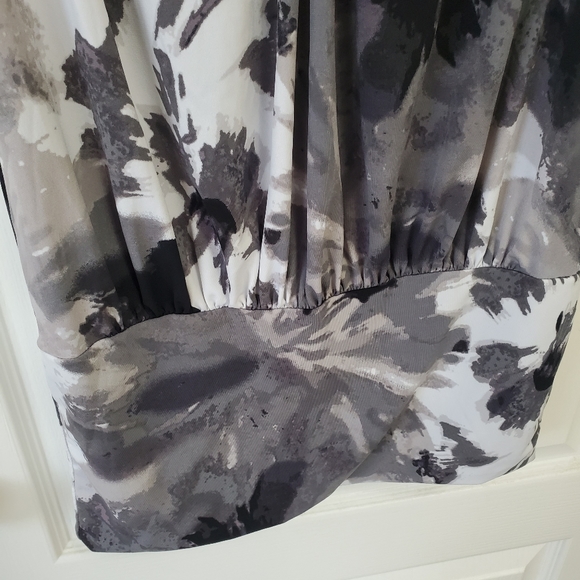 Express Tunic- Size XS - Picture 4 of 7